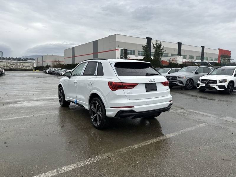 2024 Audi Q3 Technik 45 TFSI quattro