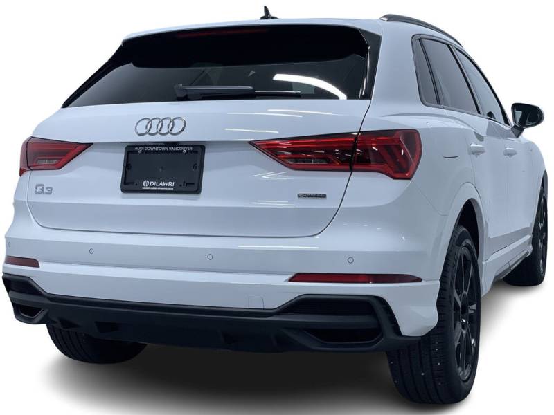 2024 Audi Q3 Progressiv | $5000 OFF! 4 Cylinder Engine