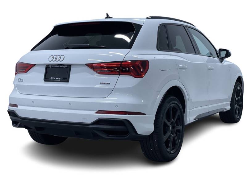 2024 Audi Q3 Progressiv | $5000 OFF! 4 Cylinder Engine