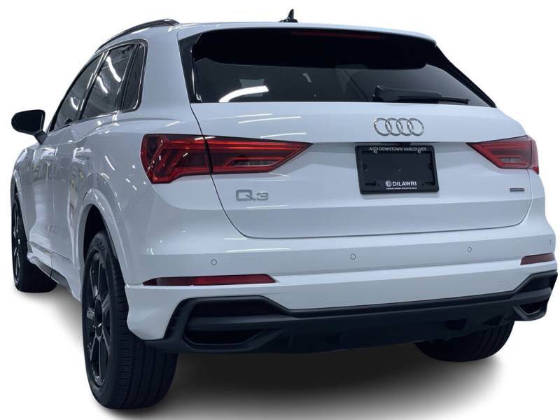 2024 Audi Q3 Progressiv | $5000 OFF! 4 Cylinder Engine