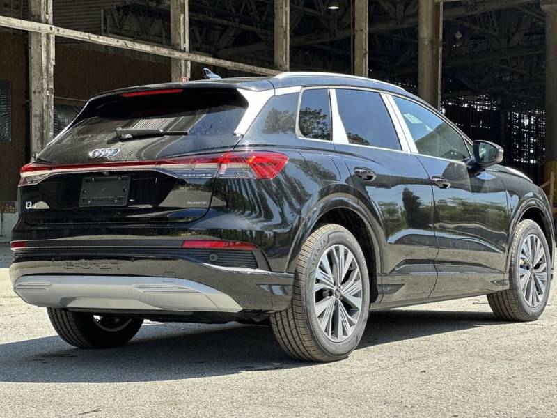 2024 Audi Q4 e-tron 55 quattro