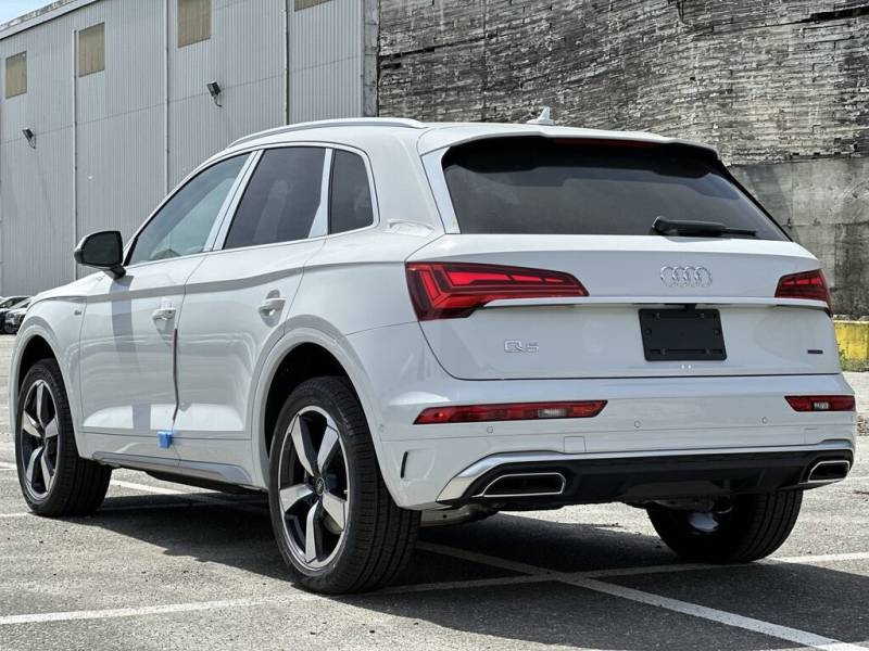 2024 Audi Q5 Technik 45 TFSI quattro