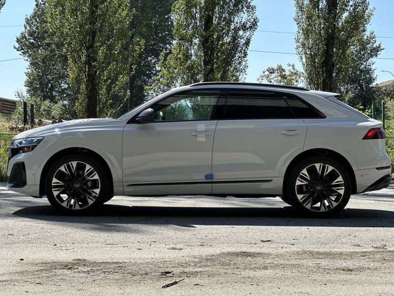 2024 Audi Q8 Progressiv 55 TFSI quattro