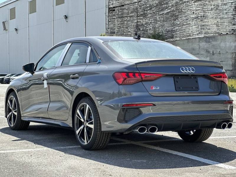 2024 Audi S3 Komfort 2.0 TFSI quattro