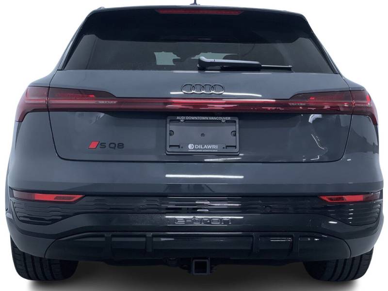 2024 Audi SQ8 e-tron quattro