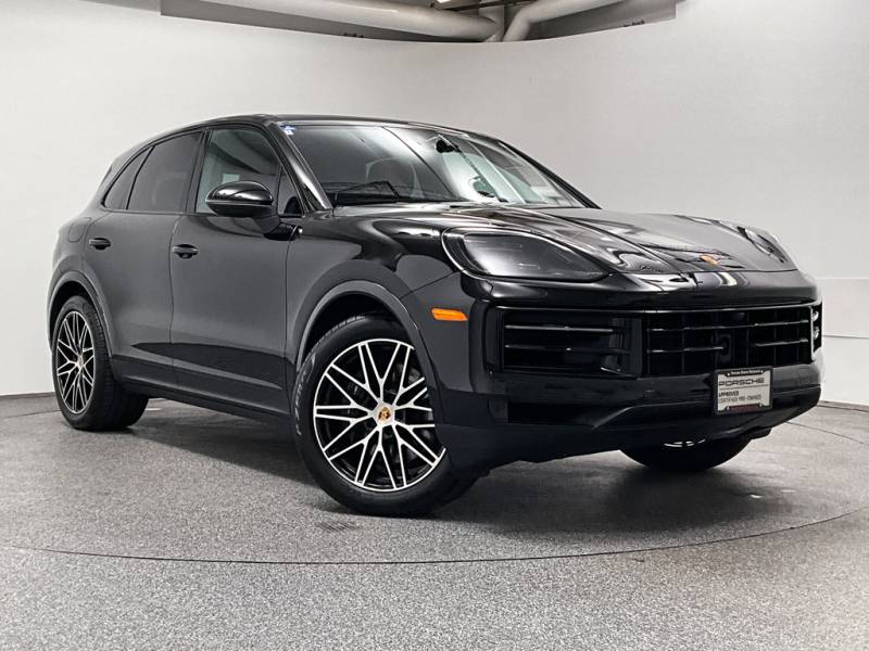 2024 Porsche Cayenne Certified / Winter Wheel Set / Premium Pkg