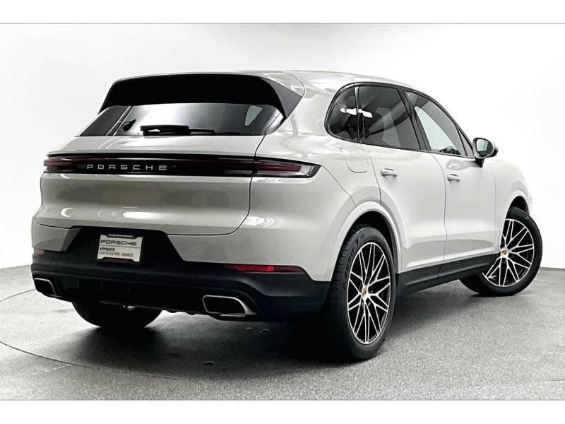 2024 Porsche Cayenne Certified / Winter Wheel Set / Premium Pkg