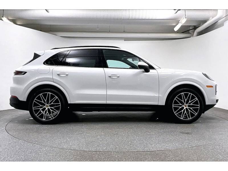 2024 Porsche Cayenne Certified / Winter Wheel Set / Sport Chrono Pkg