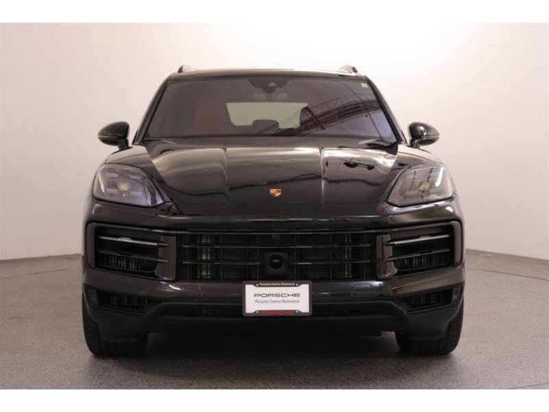 2024 Porsche Cayenne / Certified / Premium Pkg / Sport Chrono Pkg