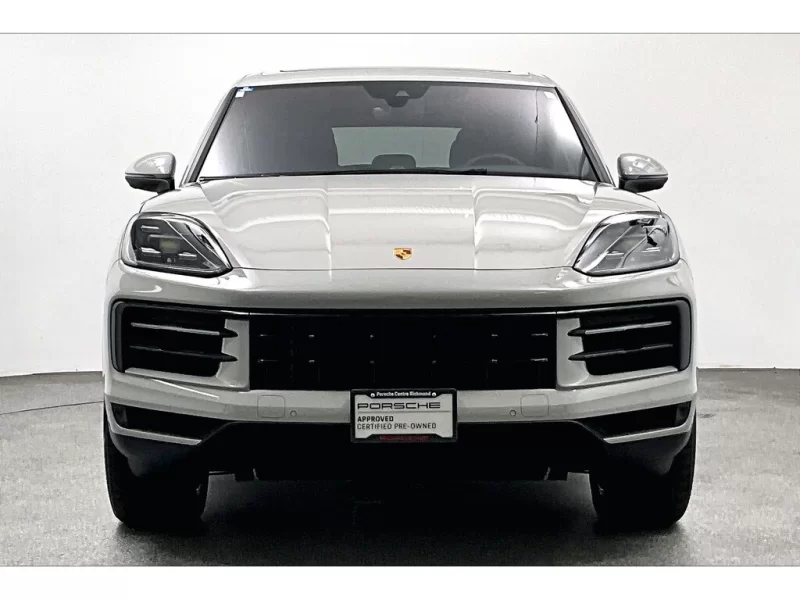 2024 Porsche Cayenne Certified / Winter Wheel Set / Premium Pkg