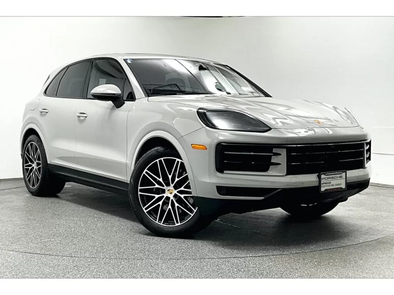 2024 Porsche Cayenne Certified / Winter Wheel Set / Premium Pkg