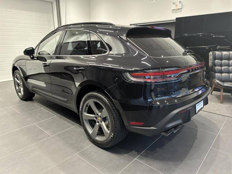 2024 Porsche Macan Executive Demo /20in All-Season / Premium Plus Pkg