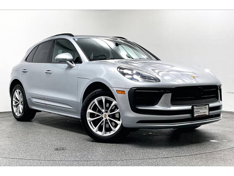 2024 Porsche Macan Certified Pre-owned / AWD / Premium Plus Package