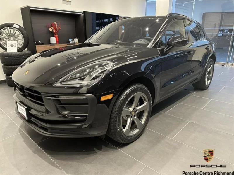 2024 Porsche Macan Executive Demo /20in All-Season / Premium Plus Pkg