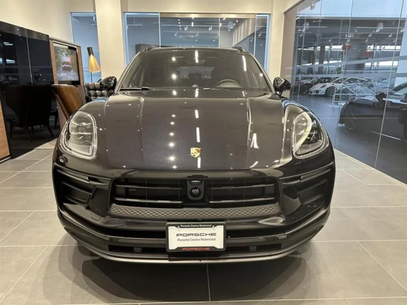 2024 Porsche Macan Executive Demo /20in All-Season / Premium Plus Pkg