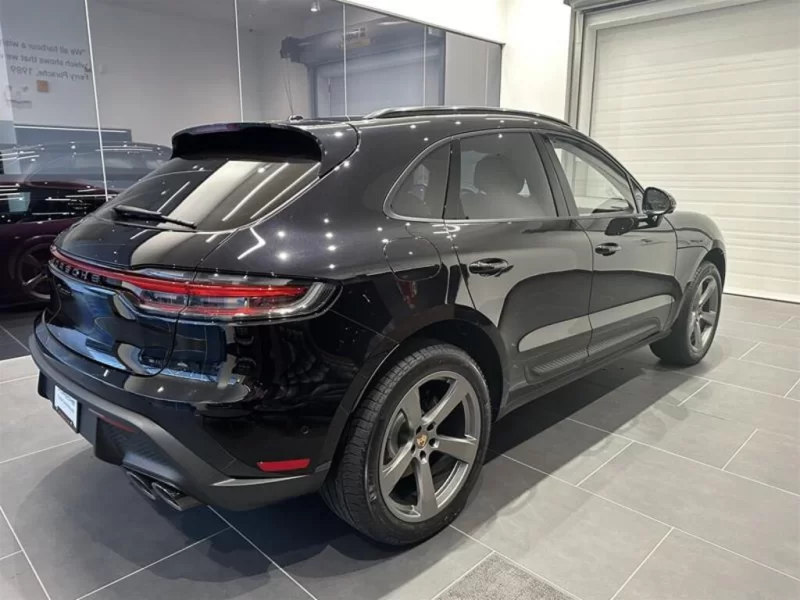 2024 Porsche Macan Executive Demo /20in All-Season / Premium Plus Pkg