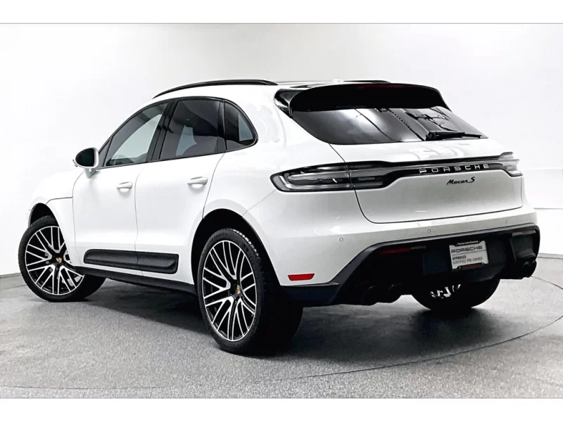 2024 Porsche Macan S / Premium Plus Pkg